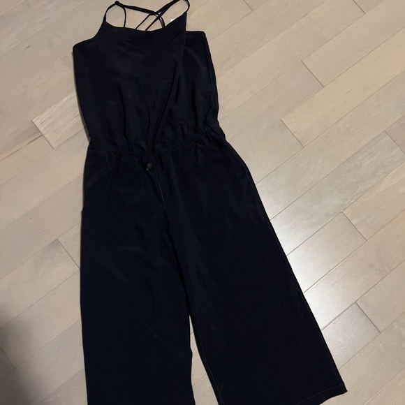 Ivivva Jumper black NOWT size 10 - Picture 1 of 2